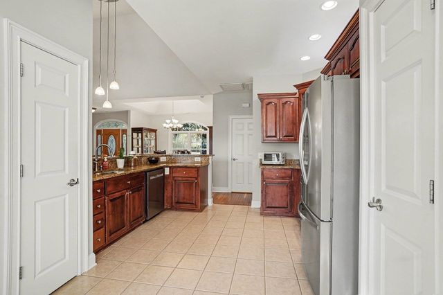 9127 Abingdon Dr., Myrtle Beach, SC 29579