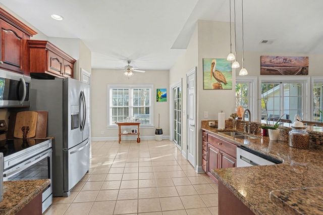 9127 Abingdon Dr., Myrtle Beach, SC 29579