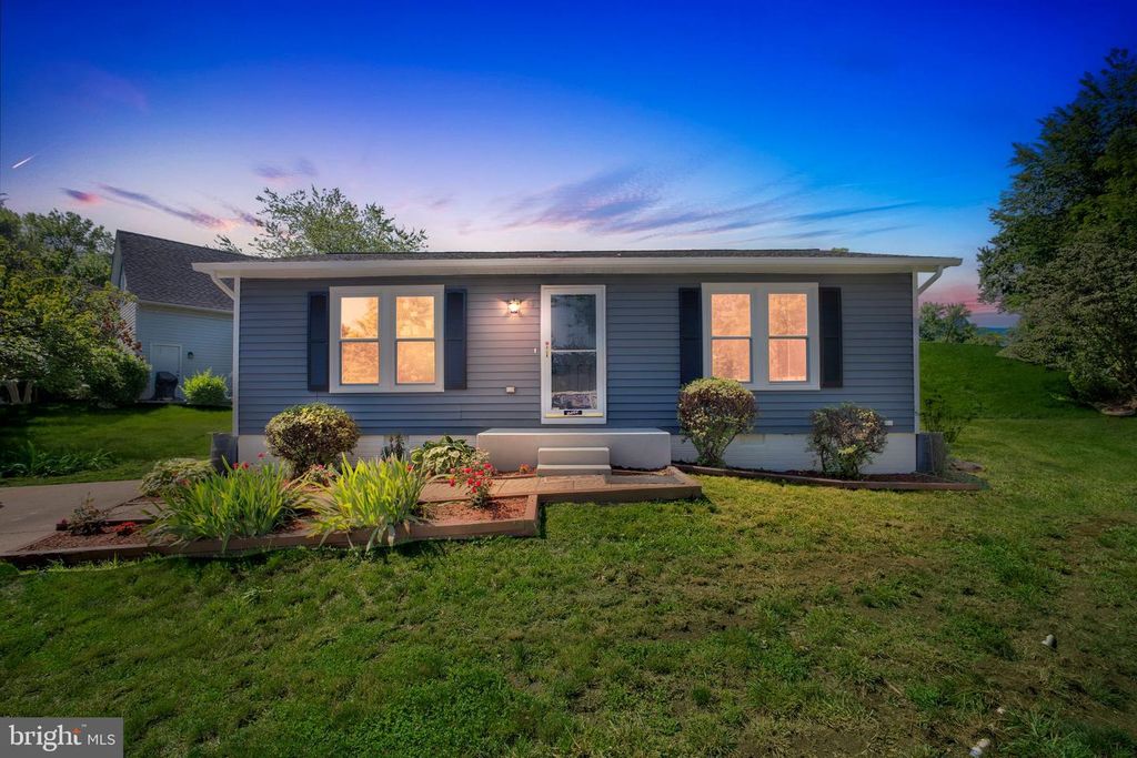 152 OAK VIEW DR SE, Leesburg, VA 20175
