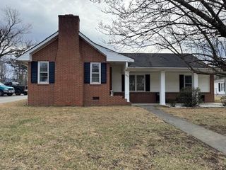 4227 ALLEGHANY DR, Salem, VA 24153