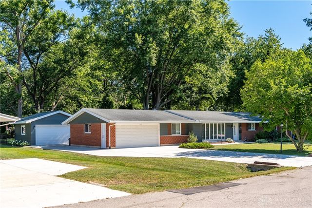 4128 Eckworth Drive, Bellbrook, OH 45305