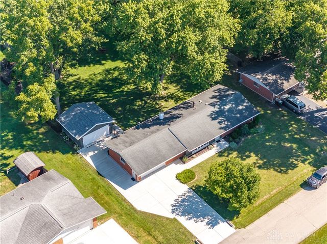 4128 Eckworth Drive, Bellbrook, OH 45305