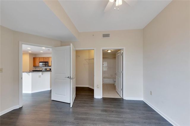 3040 Peachtree NW Road 704, Atlanta, GA 30305