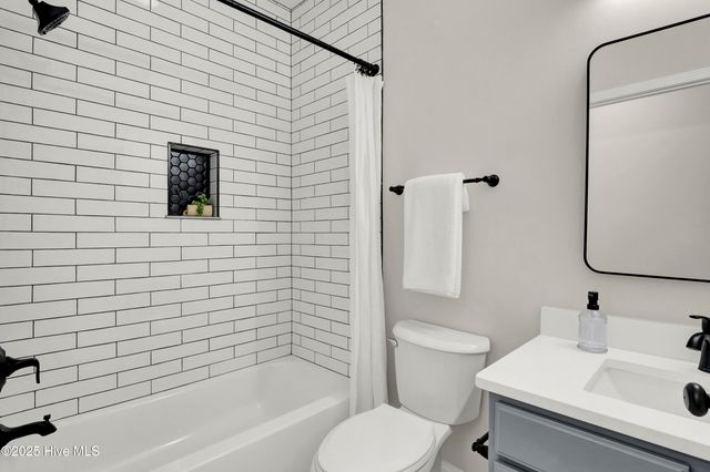 405 S 6th Street 1, Wilmington, NC 28401