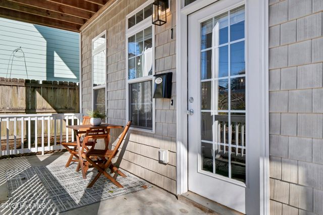 405 S 6th Street 1, Wilmington, NC 28401