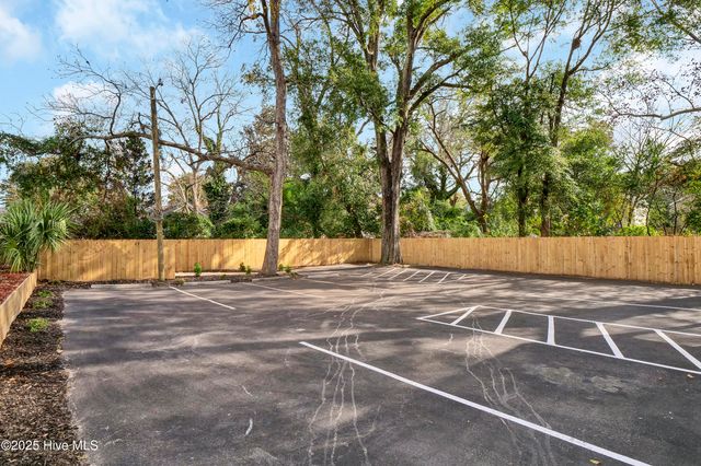 405 S 6th Street 1, Wilmington, NC 28401