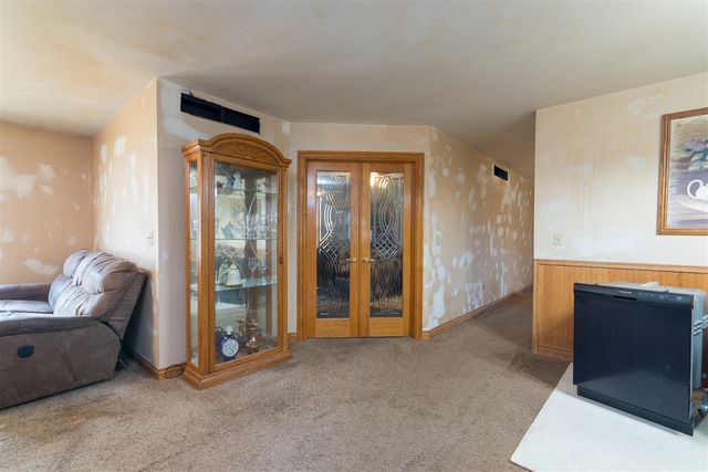 990 Centennial Avenue, Ypsilanti, MI 48198