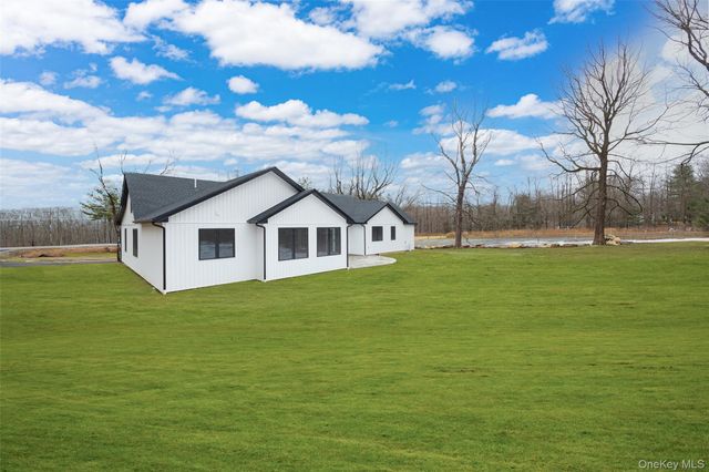 3750 Route 52, Stormville, NY 12582