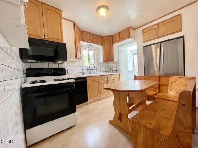 240 N Surfside Drive, Port Hueneme, CA 93041