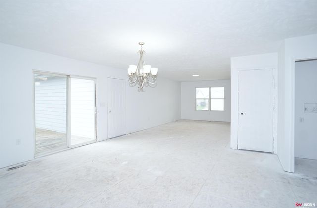 4129 W Thatcher Circle, Lincoln, NE 68528