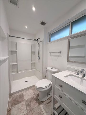 618 Sulphur Street, Houston, TX 77034