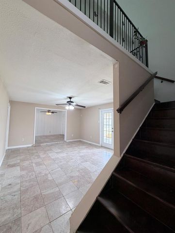 618 Sulphur Street, Houston, TX 77034