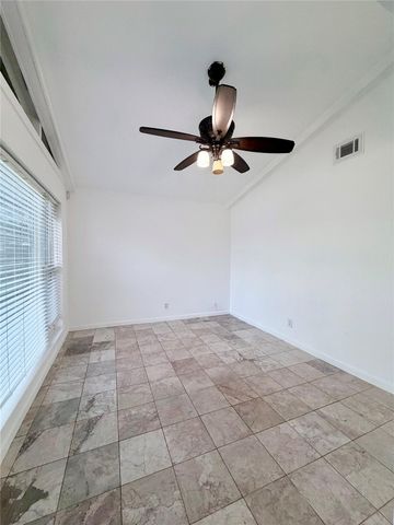 618 Sulphur Street, Houston, TX 77034