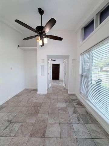 618 Sulphur Street, Houston, TX 77034