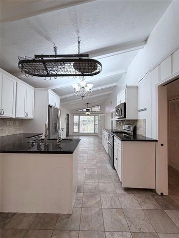 618 Sulphur Street, Houston, TX 77034