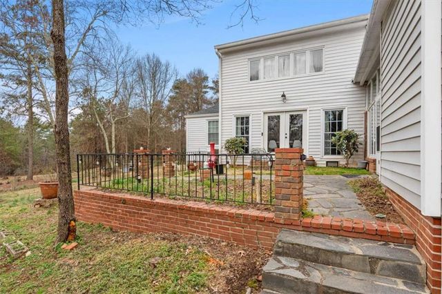 2014 S 16 Highway S, Carrollton, GA 30116