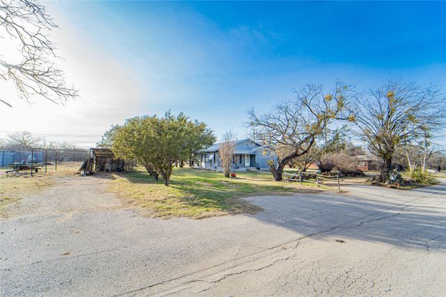 901 S Miller Street, Breckenridge, TX 76424
