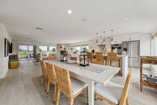 14021 Grambo Boulevard, Galveston, TX 77554