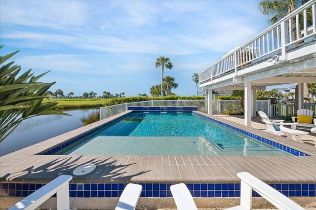 14021 Grambo Boulevard, Galveston, TX 77554