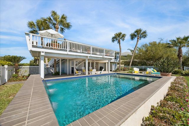 14021 Grambo Boulevard, Galveston, TX 77554