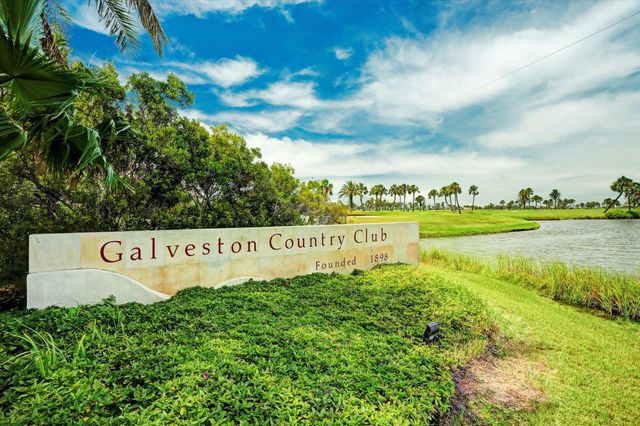 14021 Grambo Boulevard, Galveston, TX 77554