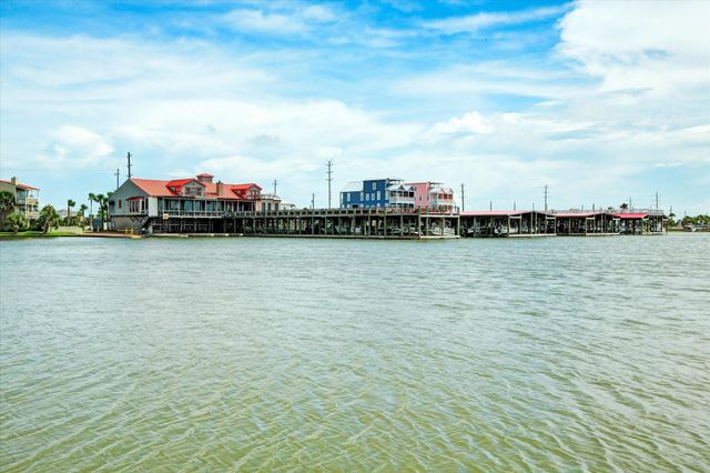 14021 Grambo Boulevard, Galveston, TX 77554