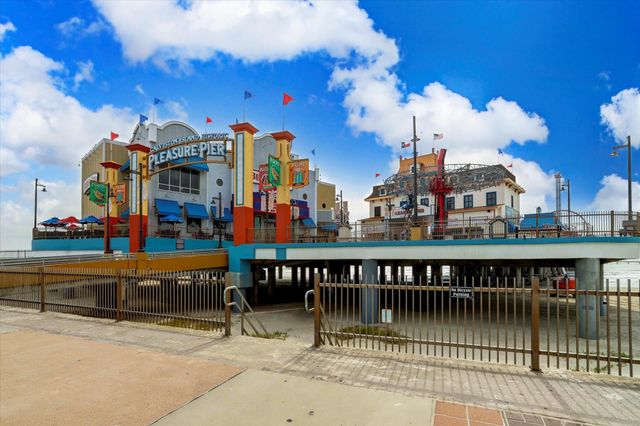 14021 Grambo Boulevard, Galveston, TX 77554
