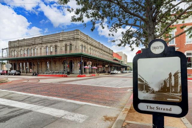 14021 Grambo Boulevard, Galveston, TX 77554