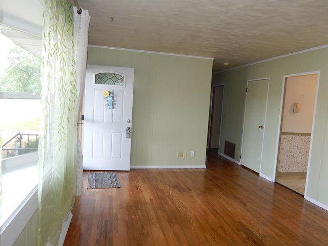 1009 W Coolspring Avenue, Michigan City, IN 46360