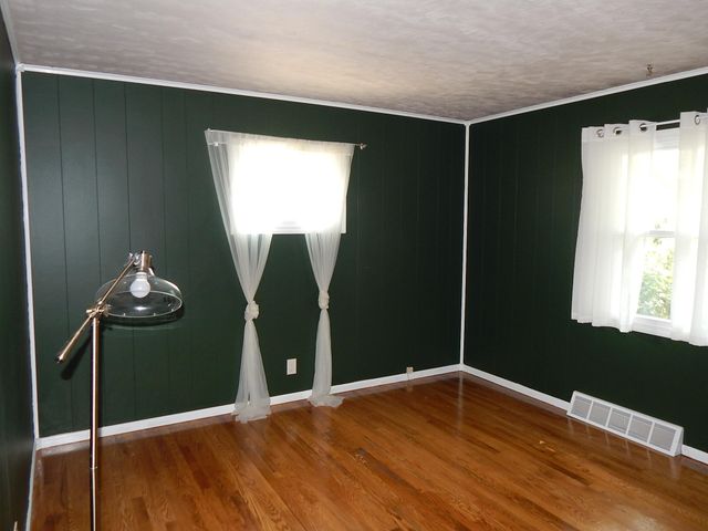 1009 W Coolspring Avenue, Michigan City, IN 46360