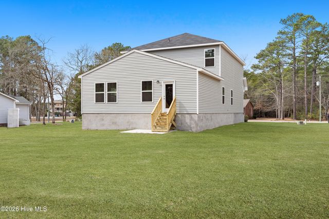 906 Lanyard Lane, New Bern, NC 28560