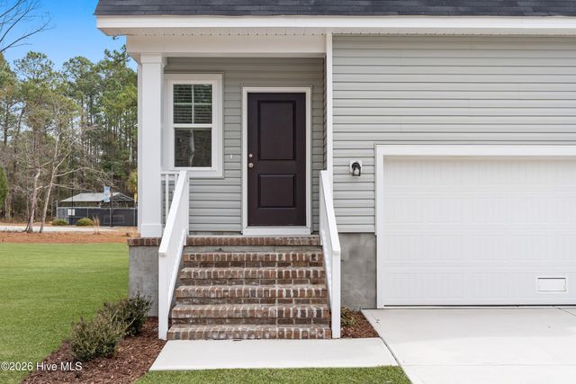 906 Lanyard Lane, New Bern, NC 28560