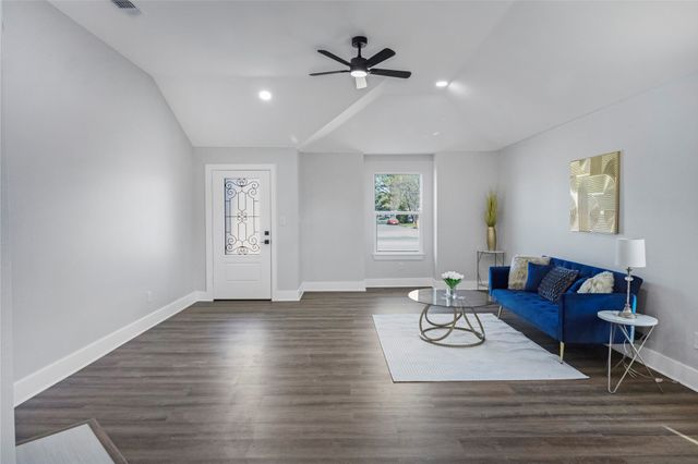 1433 Norwood Drive, Hurst, TX 76053