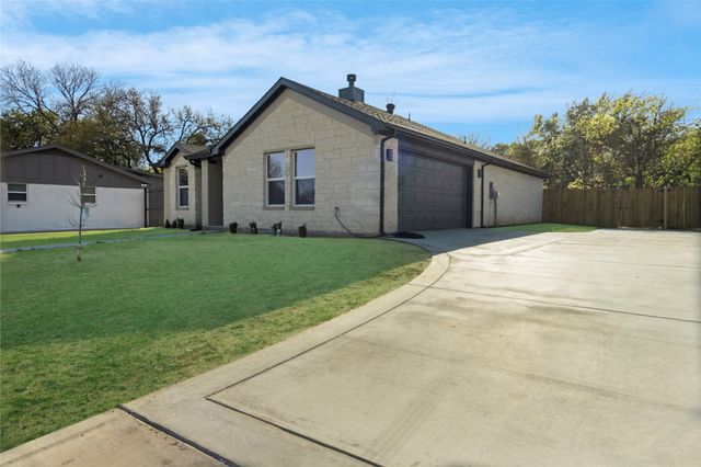 1433 Norwood Drive, Hurst, TX 76053