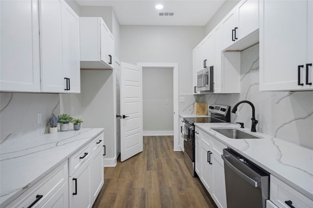 1433 Norwood Drive, Hurst, TX 76053