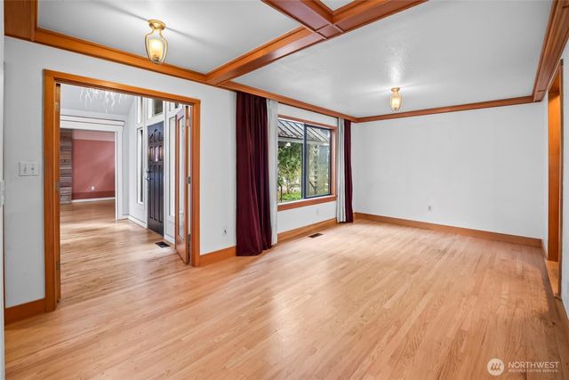 2812 204th Avenue Ct, Lake Tapps, WA 98391