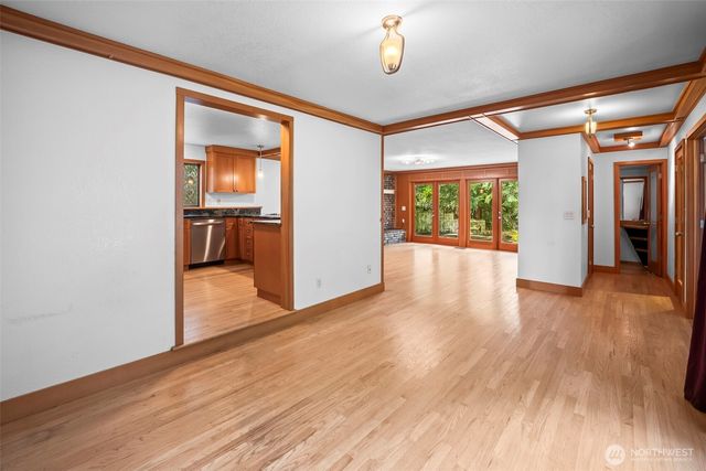 2812 204th Avenue Ct, Lake Tapps, WA 98391