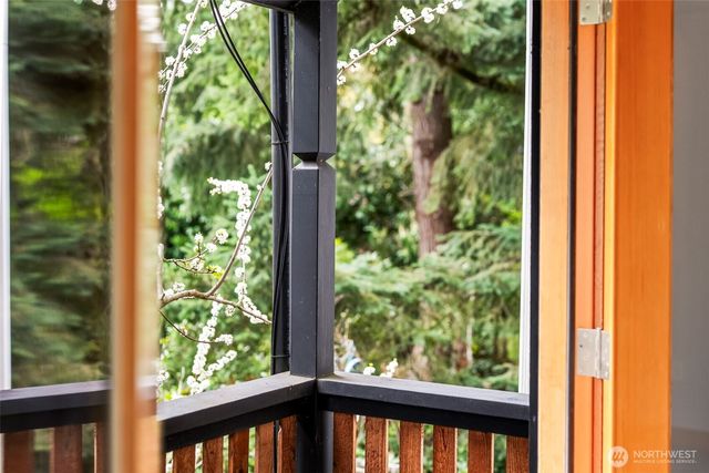 2812 204th Avenue Ct, Lake Tapps, WA 98391