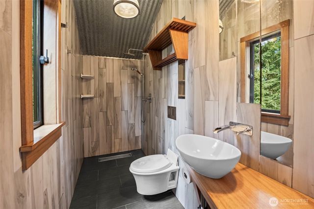 2812 204th Avenue Ct, Lake Tapps, WA 98391