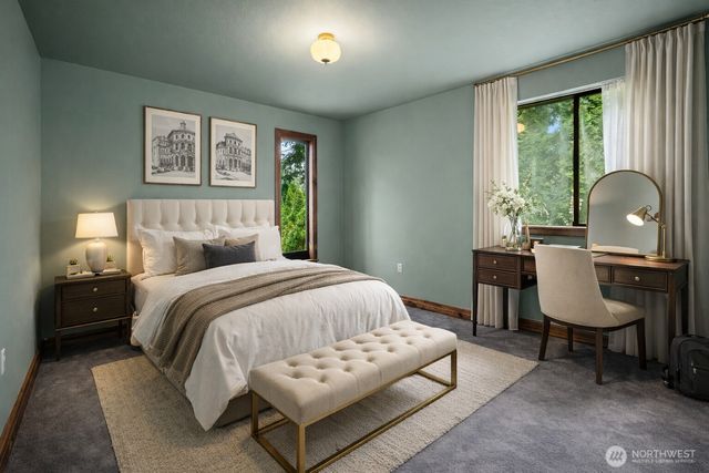 2812 204th Avenue Ct, Lake Tapps, WA 98391