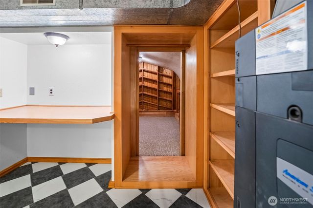 2812 204th Avenue Ct, Lake Tapps, WA 98391