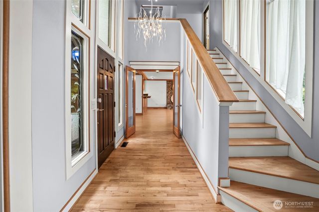 2812 204th Avenue Ct, Lake Tapps, WA 98391