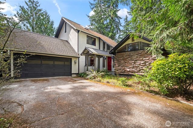 2812 204th Avenue Ct, Lake Tapps, WA 98391