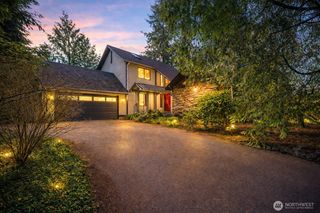 2812 204th Avenue Ct, Lake Tapps, WA 98391