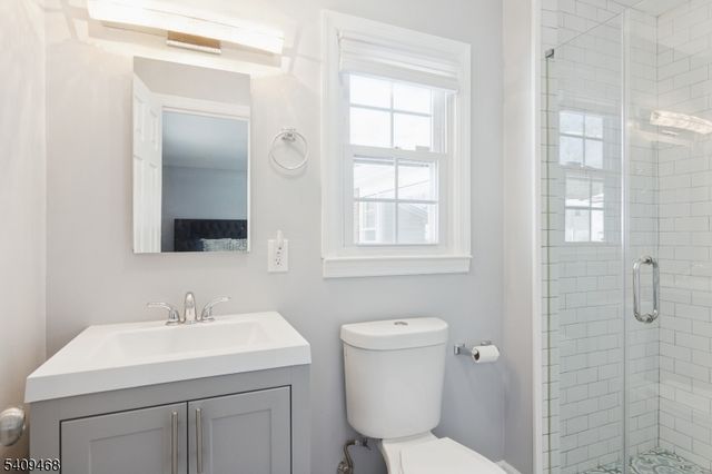 16 Canterbury Dr, Scotch Plains Twp., NJ 07076