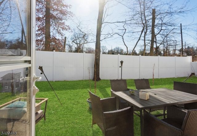 16 Canterbury Dr, Scotch Plains Twp., NJ 07076