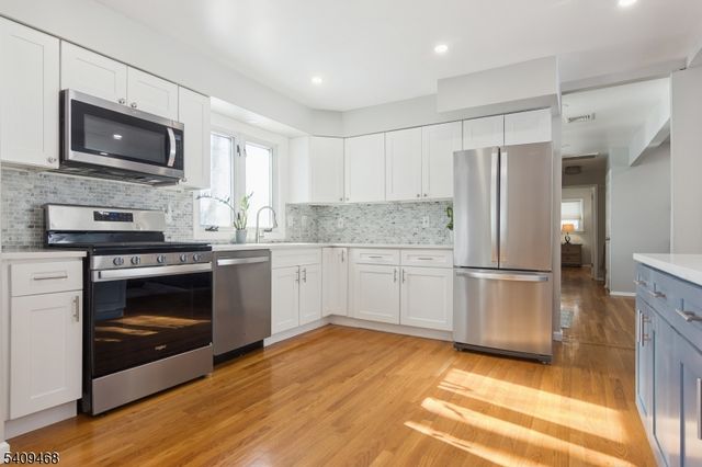 16 Canterbury Dr, Scotch Plains Twp., NJ 07076