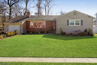 16 Canterbury Dr, Scotch Plains Twp., NJ 07076