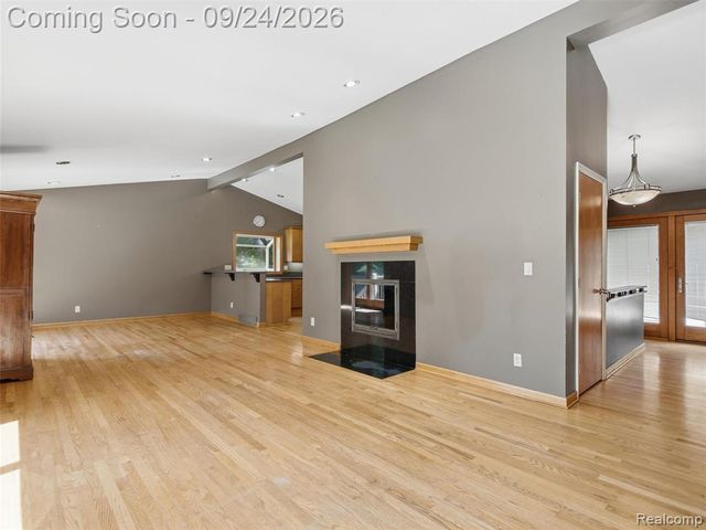 4430 Queens Way, Bloomfield Hills, MI 48304