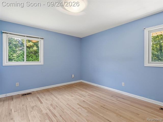 4430 Queens Way, Bloomfield Hills, MI 48304
